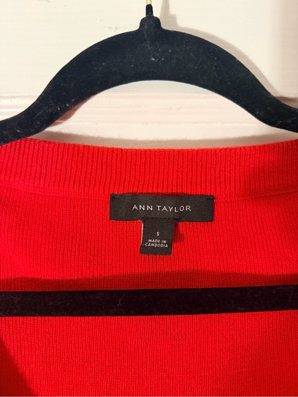 ❤️ Ann Taylor Red Sweater Top – Size Small ❤️ - Picture 2 of 3